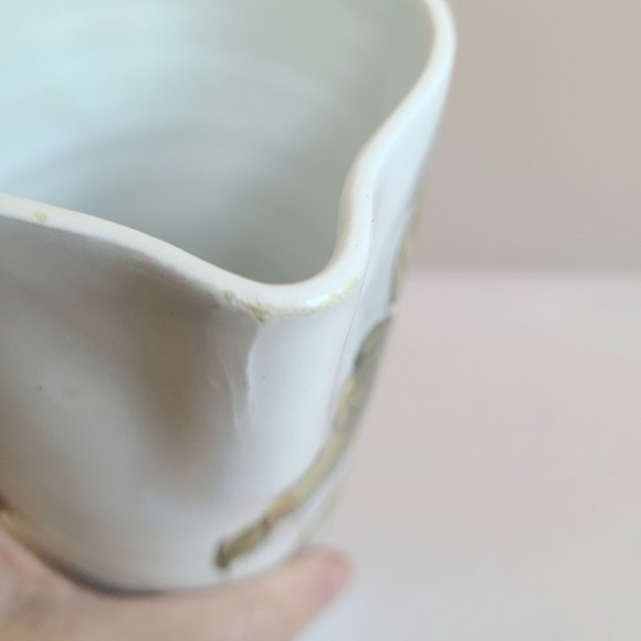 Hand made hand painted Italy pitcher with cherries design. - Picture 9 of 10